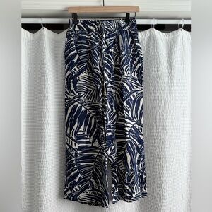 Panama Jack Blue and White Leaf Print Pants